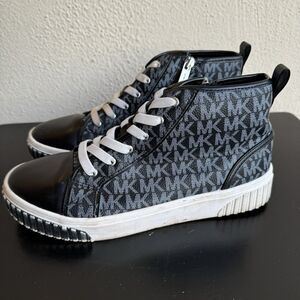 MICHAEL KORS Black And White Skate Split Logo Print High Top Sneakers Size 5
